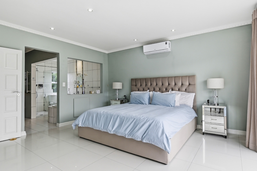 5 Bedroom Property for Sale in Claremont Western Cape